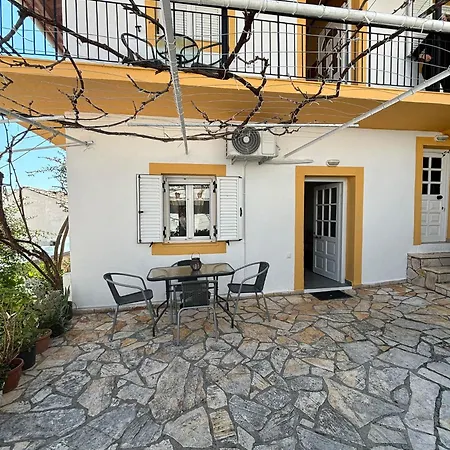 Apartment Antigone *