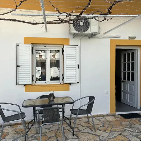 Apartment Antigone